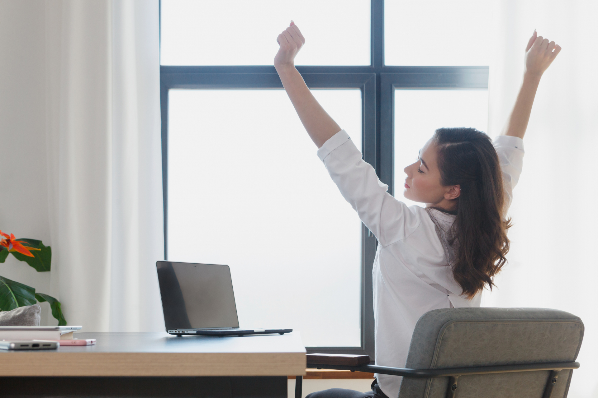 出版プロデュースで話すだけで書籍が完成する仕組みを説明する図